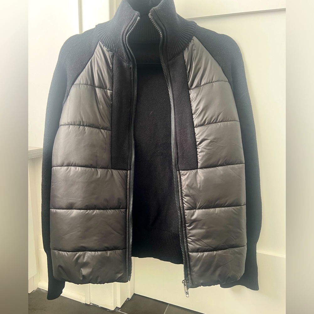 NEW light puffer with sweater collar and sleeves size Small